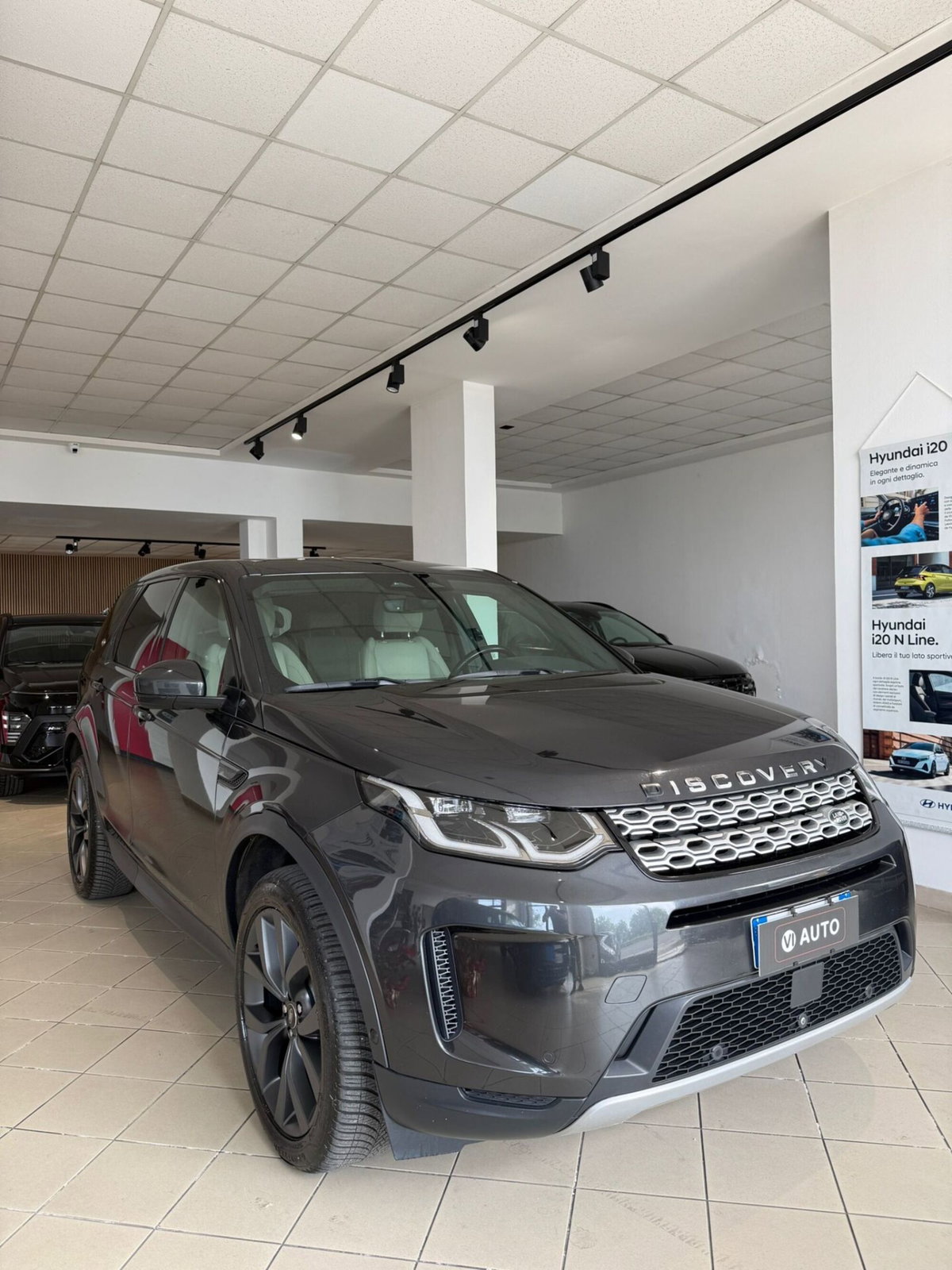 Land Rover Discovery Sport 2.0 TD4 163 CV AWD Auto R-Dynamic SE (2)