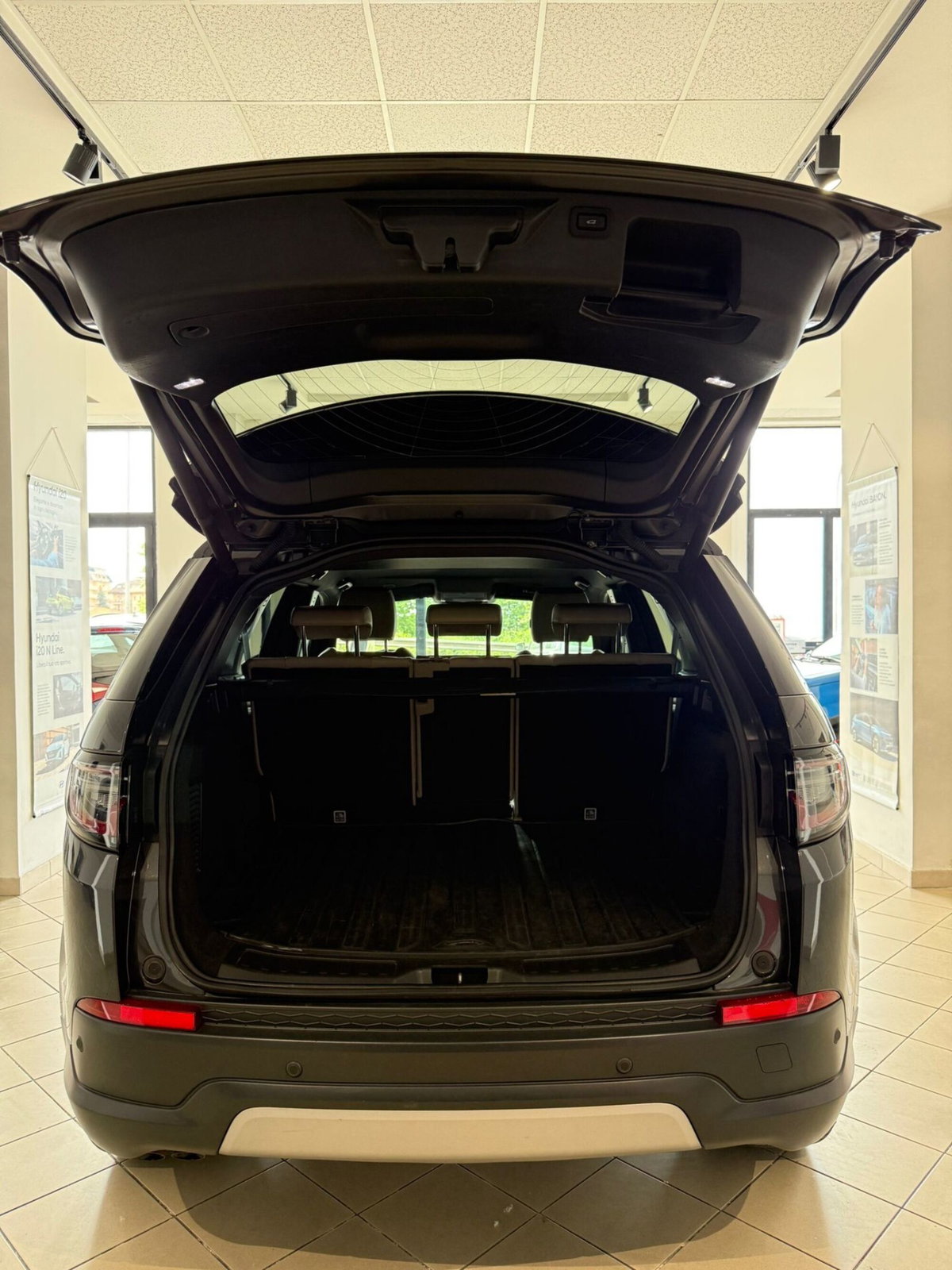 Land Rover Discovery Sport 2.0 TD4 163 CV AWD Auto R-Dynamic SE (7)