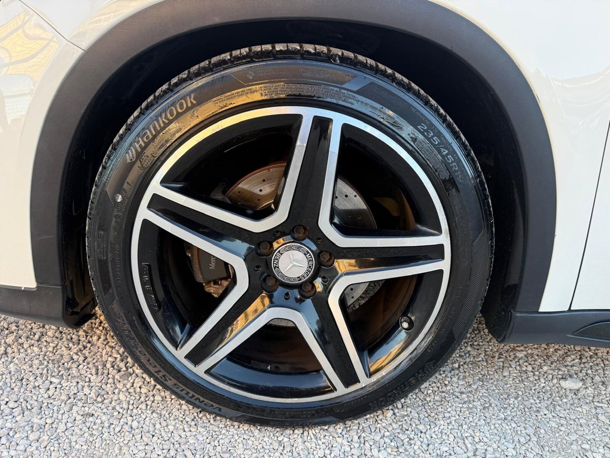 Mercedes-Benz GLA SUV 220 d Automatic Premium (10)