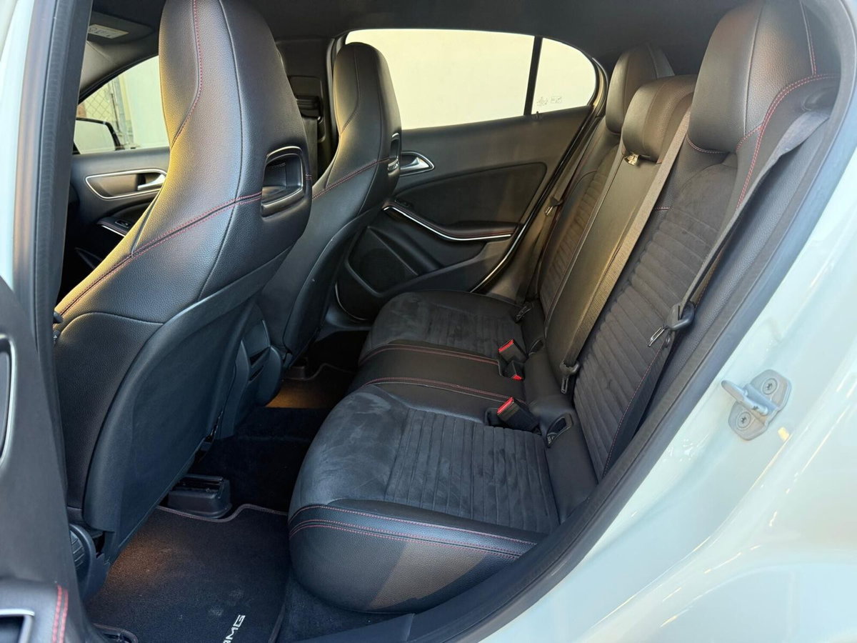 Mercedes-Benz GLA SUV 220 d Automatic Premium (20)