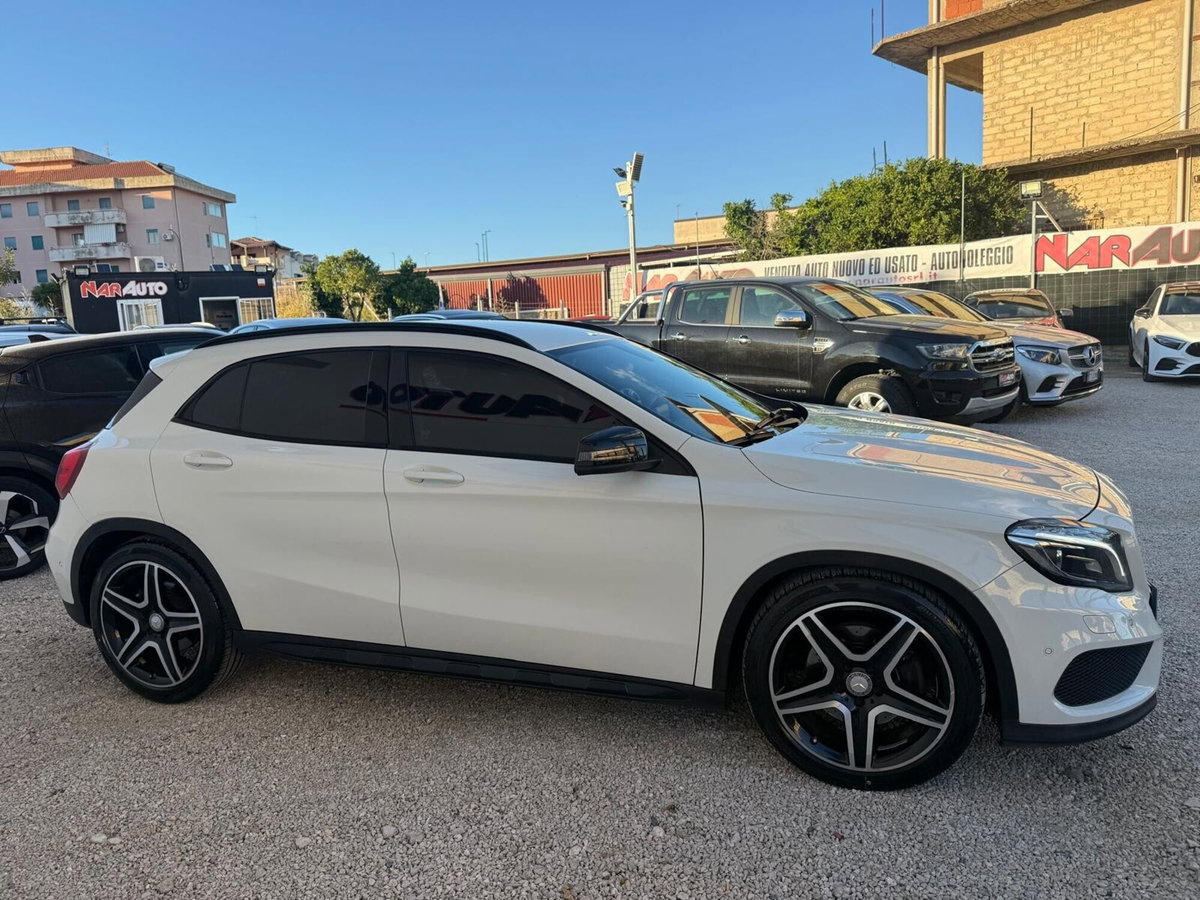 Mercedes-Benz GLA SUV 220 d Automatic Premium (5)
