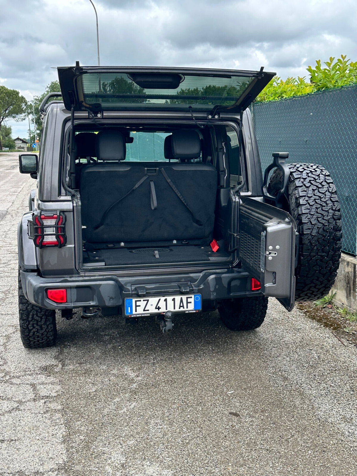 Jeep Wrangler Unlimited 2.2 Mjt II Sahara (10)