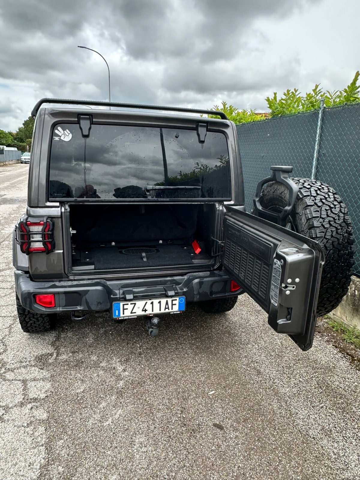 Jeep Wrangler Unlimited 2.2 Mjt II Sahara (12)