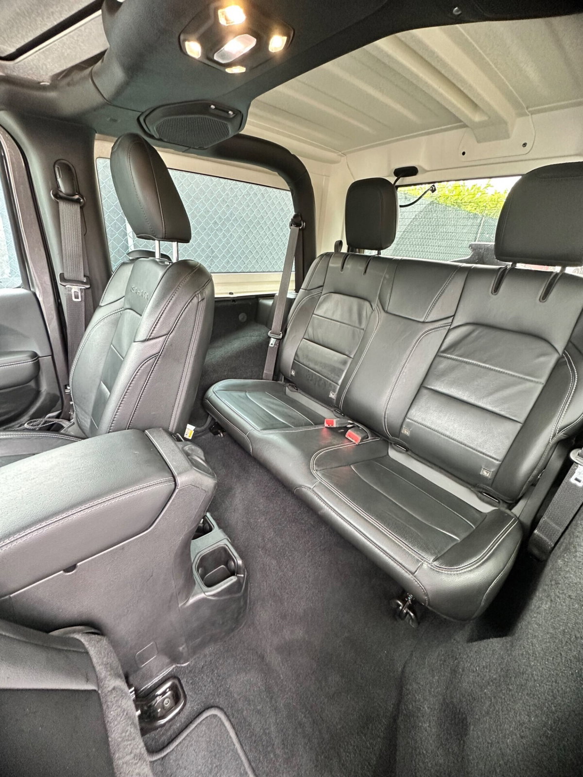 Jeep Wrangler Unlimited 2.2 Mjt II Sahara (13)