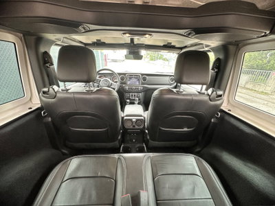 Jeep Wrangler Unlimited 2.2 Mjt II Sahara (18)