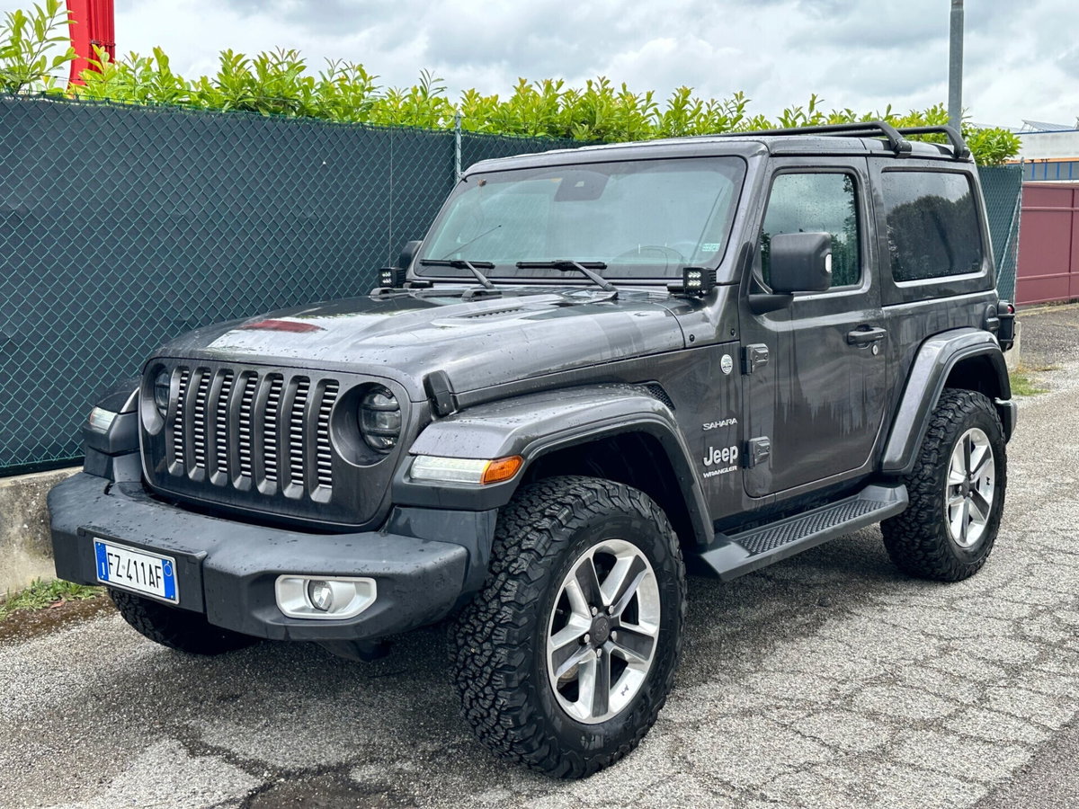 Jeep Wrangler Unlimited 2.2 Mjt II Sahara (2)