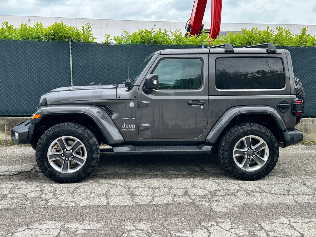 Jeep Wrangler Unlimited 2.2 Mjt II Sahara (4)
