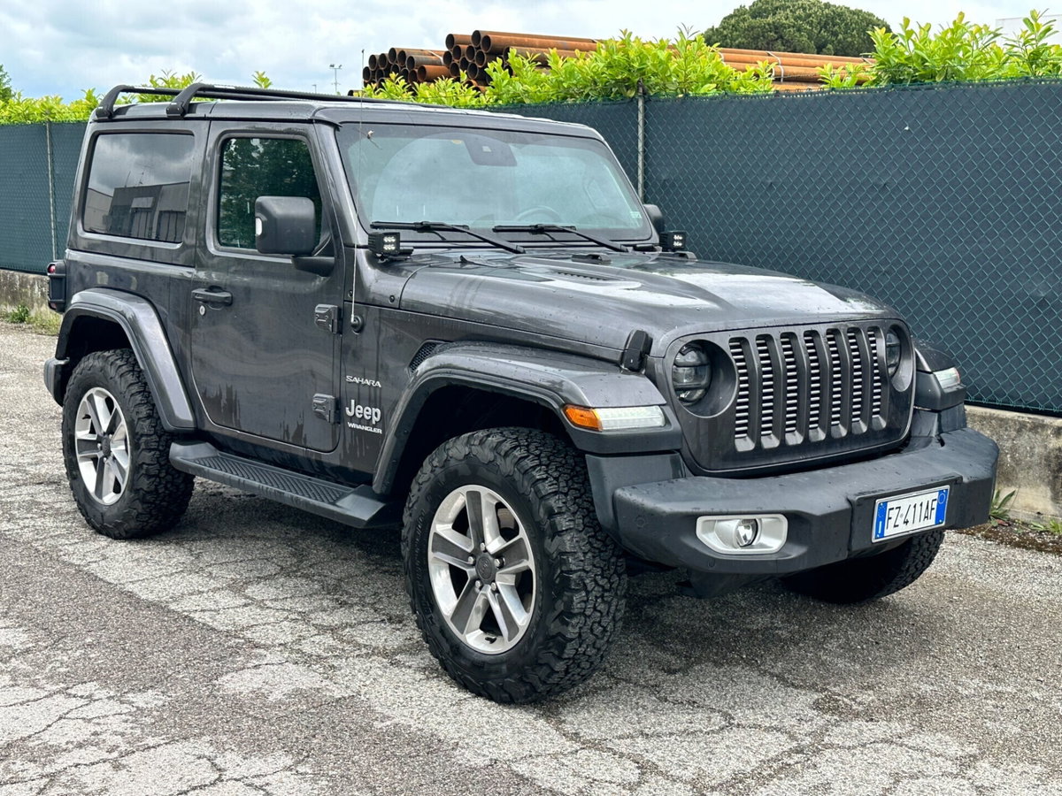 Jeep Wrangler Unlimited 2.2 Mjt II Sahara (5)