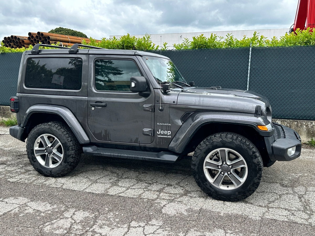 Jeep Wrangler Unlimited 2.2 Mjt II Sahara (7)