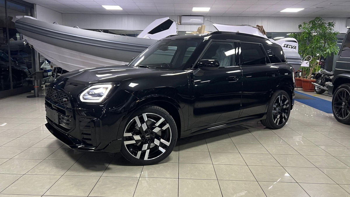 MINI Mini Countryman 2.0 Cooper D JCW Countryman (2)