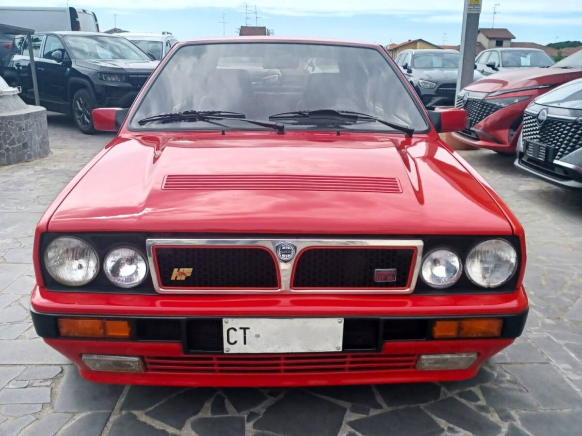 Lancia Delta turbo 16V HF integrale (2)