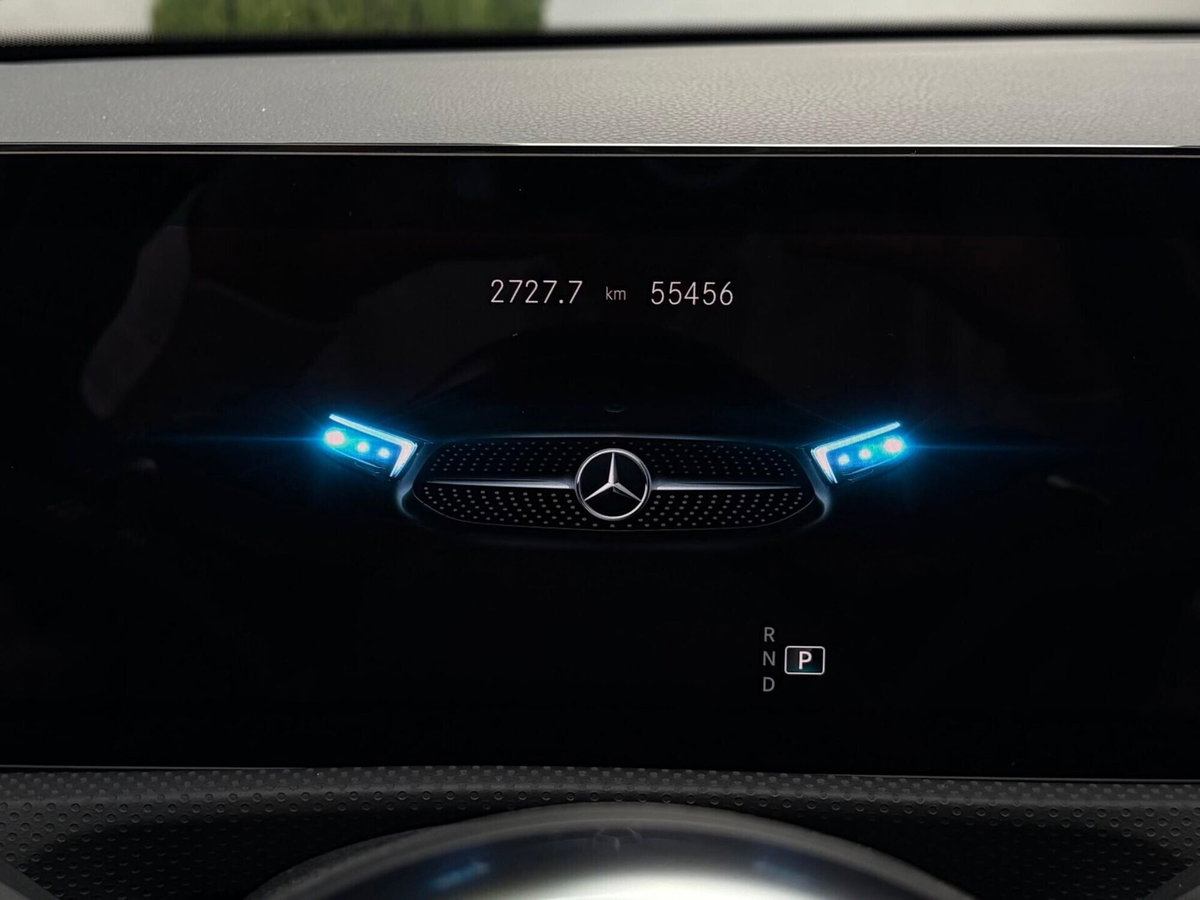 Mercedes-Benz Classe A 200 d Automatic Premium (10)