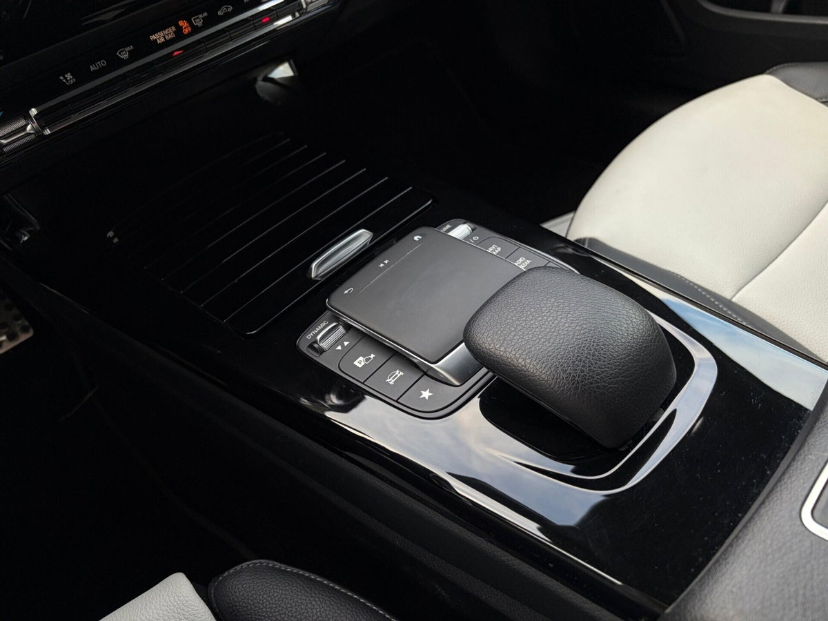 Mercedes-Benz Classe A 200 d Automatic Premium (13)