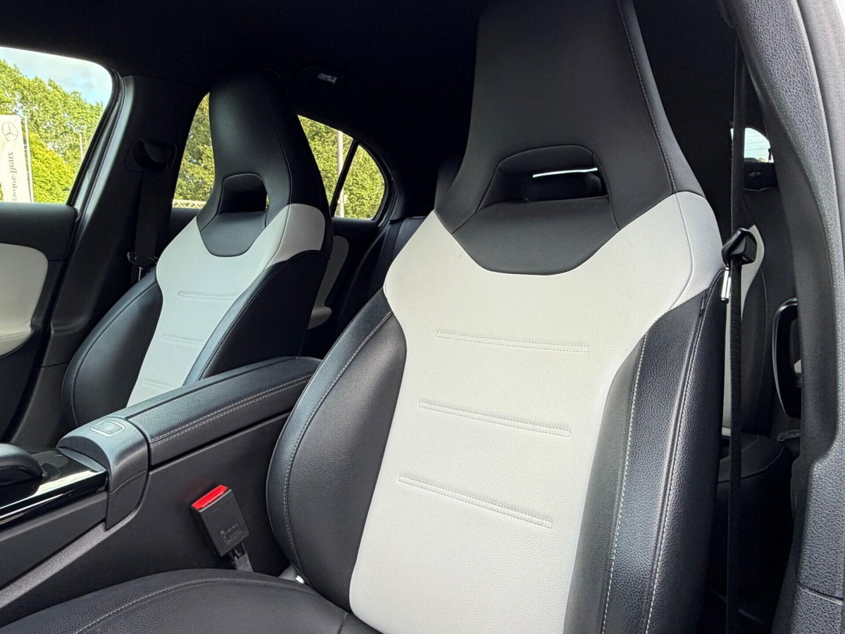 Mercedes-Benz Classe A 200 d Automatic Premium (14)