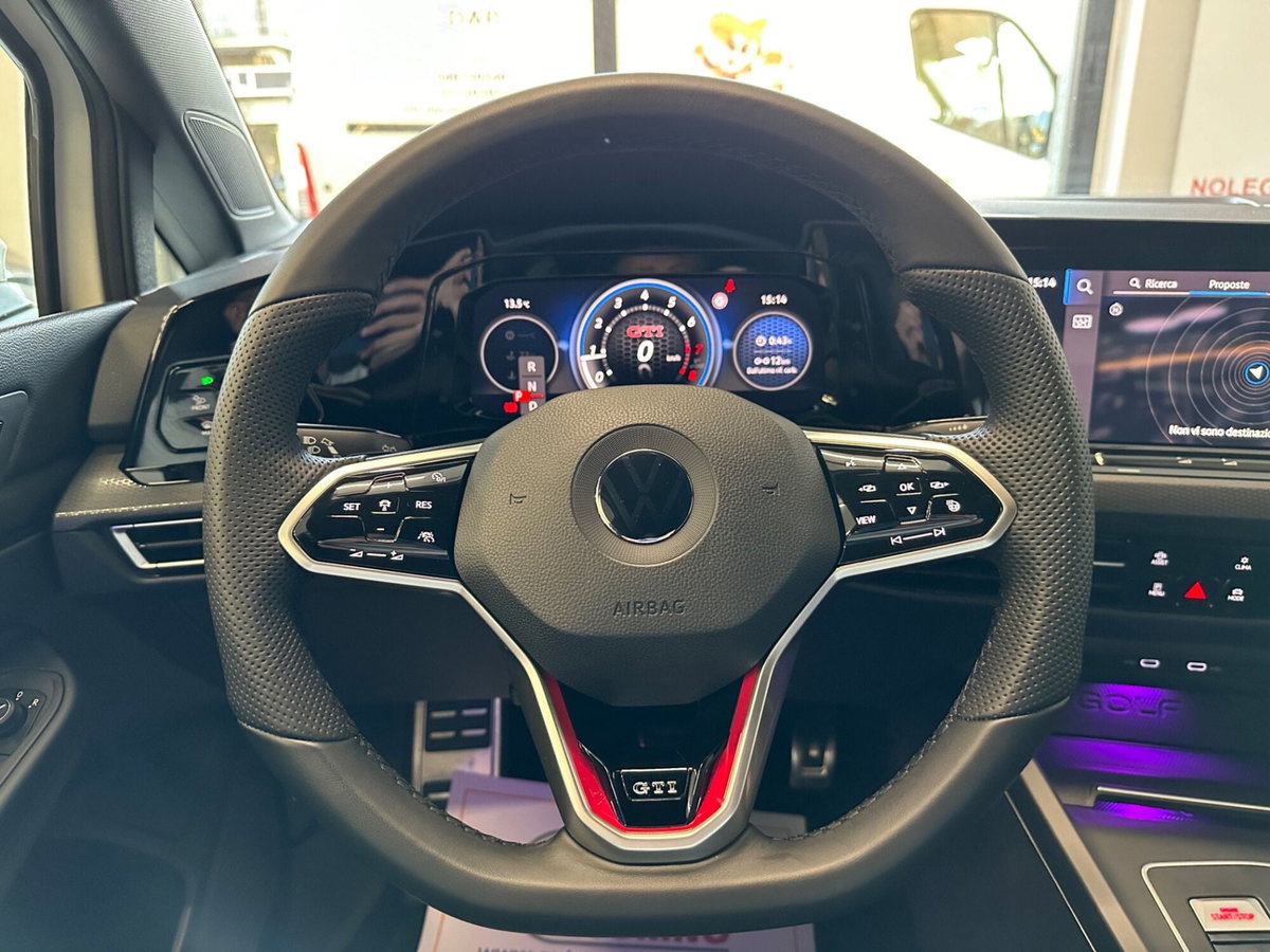 Volkswagen Golf 2.0 TSI GTI DSG (15)