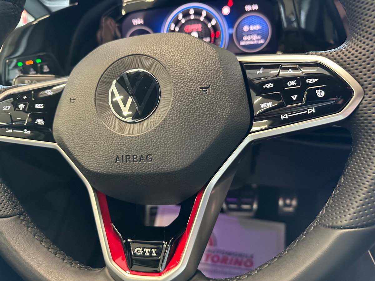 Volkswagen Golf 2.0 TSI GTI DSG (16)