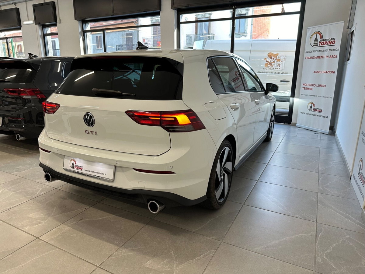 Volkswagen Golf 2.0 TSI GTI DSG (4)