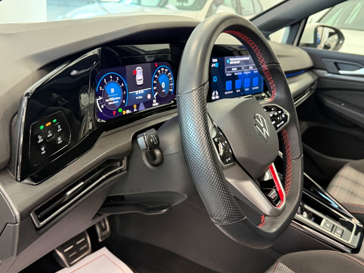 Volkswagen Golf 2.0 TSI GTI DSG (13)