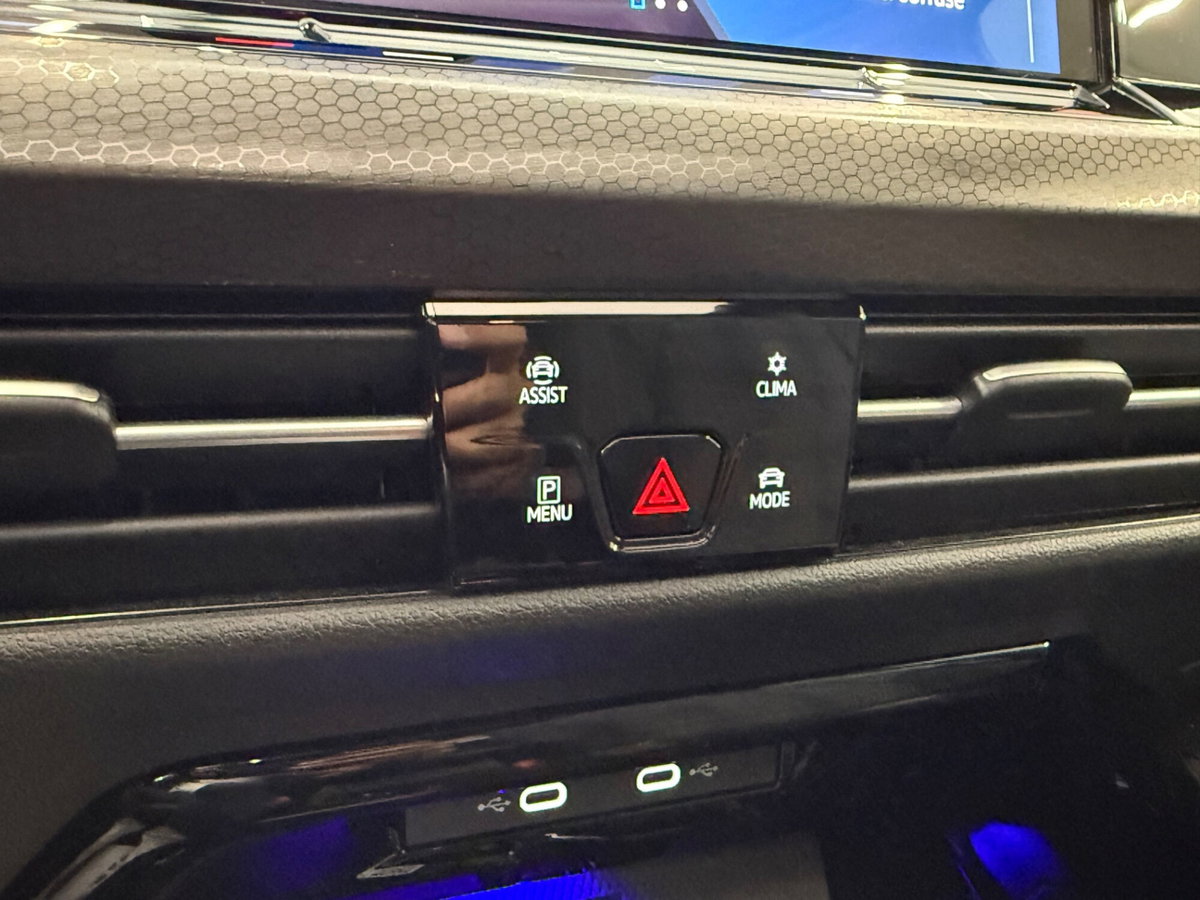 Volkswagen Golf 2.0 TSI GTI DSG (18)