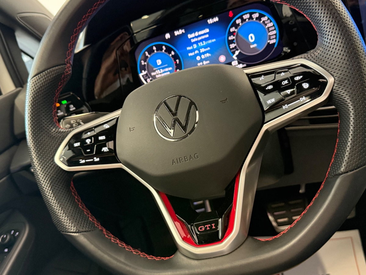 Volkswagen Golf 2.0 TSI GTI DSG (20)