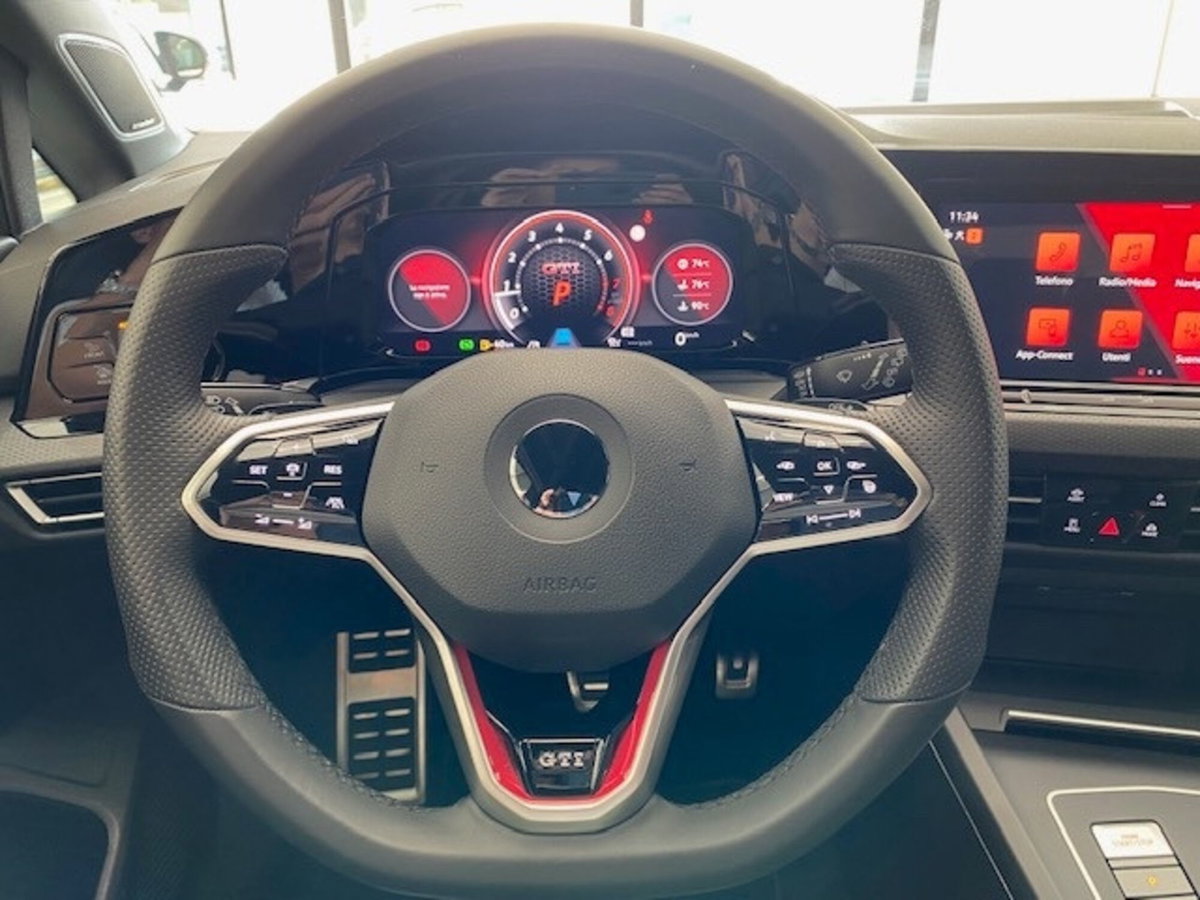 Volkswagen Golf 2.0 TSI GTI DSG (15)