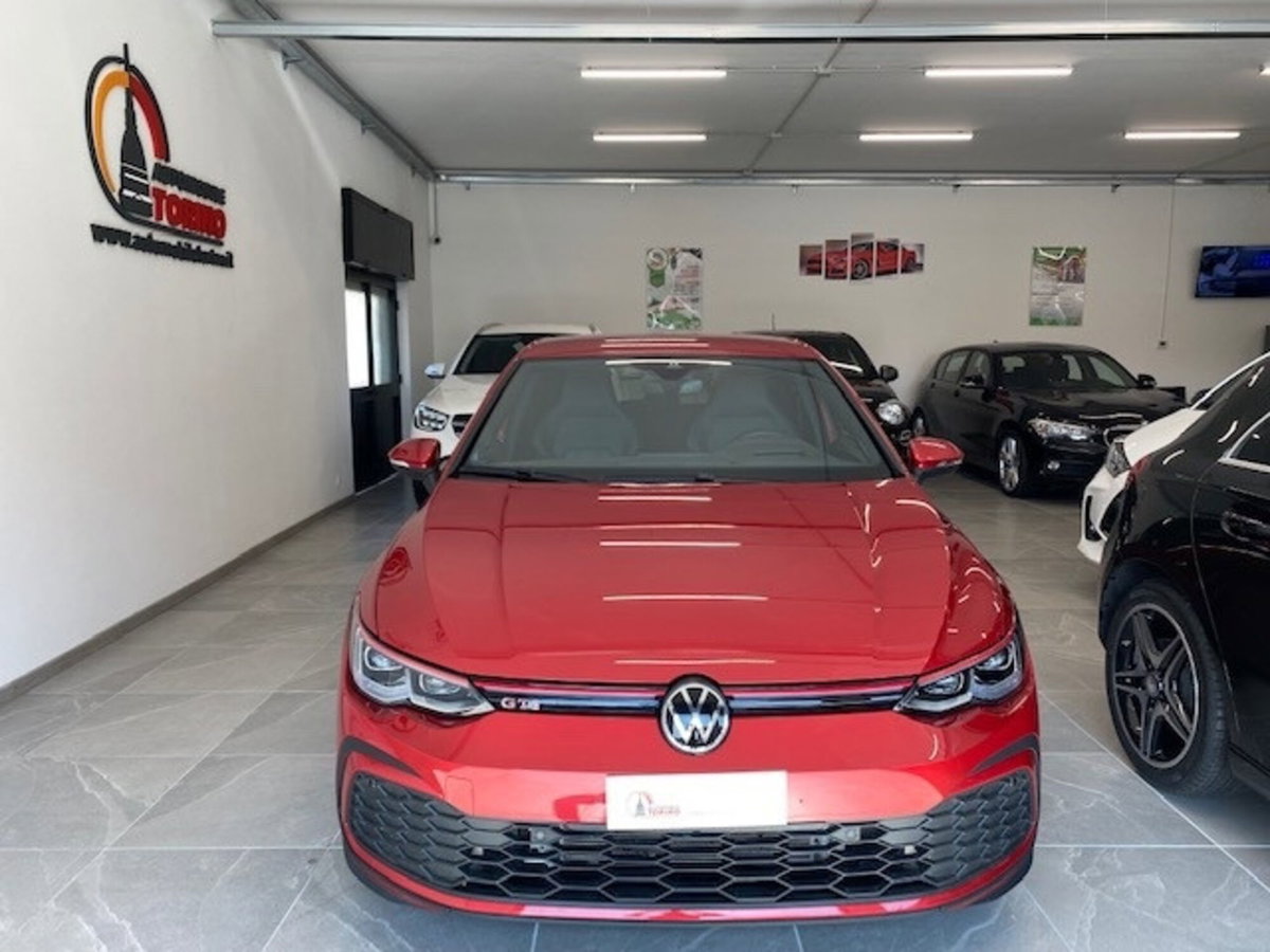 Volkswagen Golf 2.0 TSI GTI DSG (2)