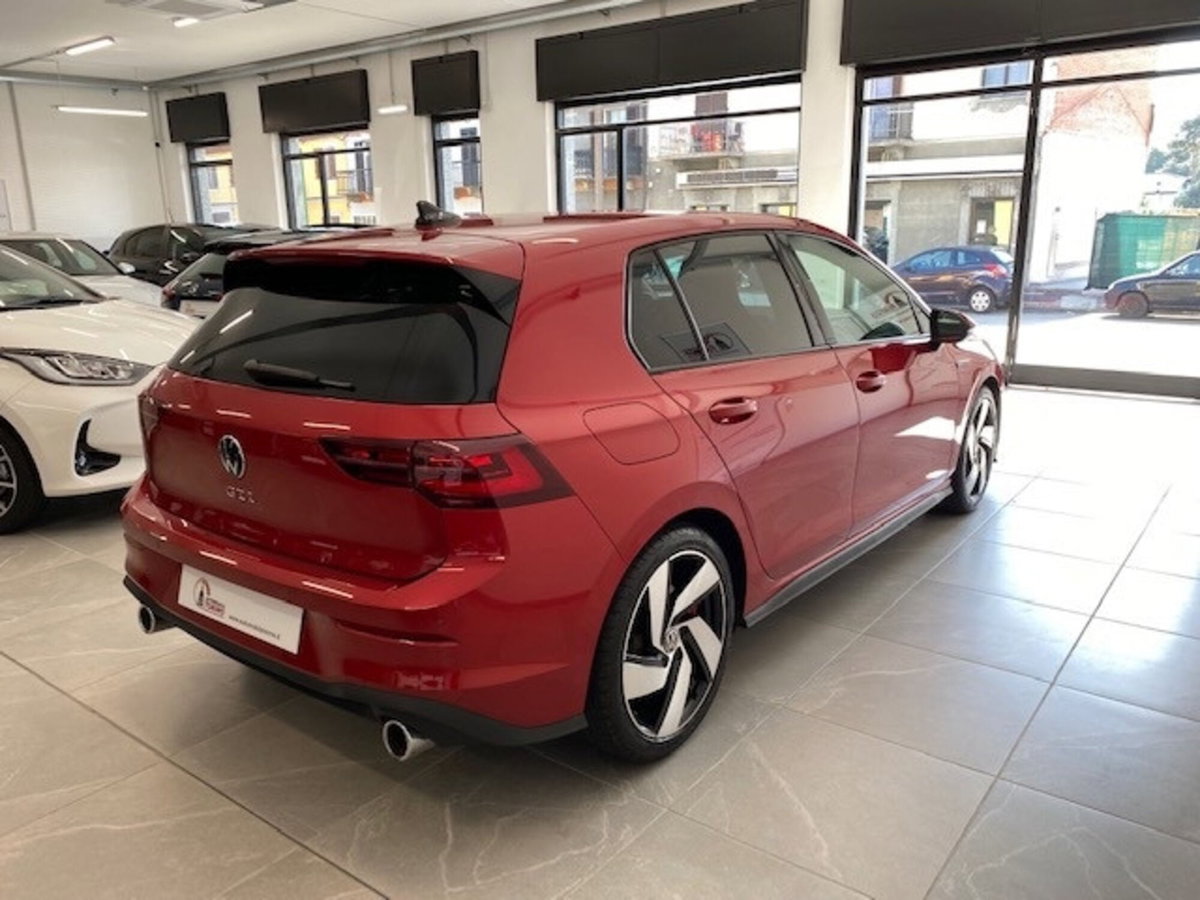 Volkswagen Golf 2.0 TSI GTI DSG (4)