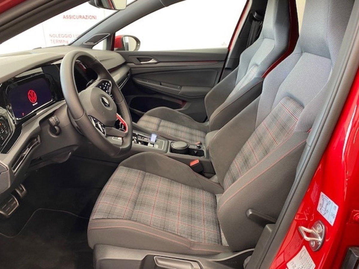 Volkswagen Golf 2.0 TSI GTI DSG (8)