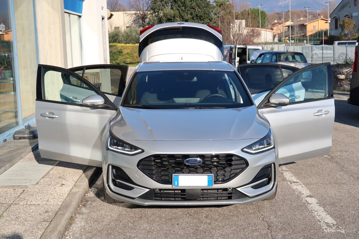 Ford Focus 1.5 EcoBlue 115 CV automatico 5p. ST-Line Style (11)