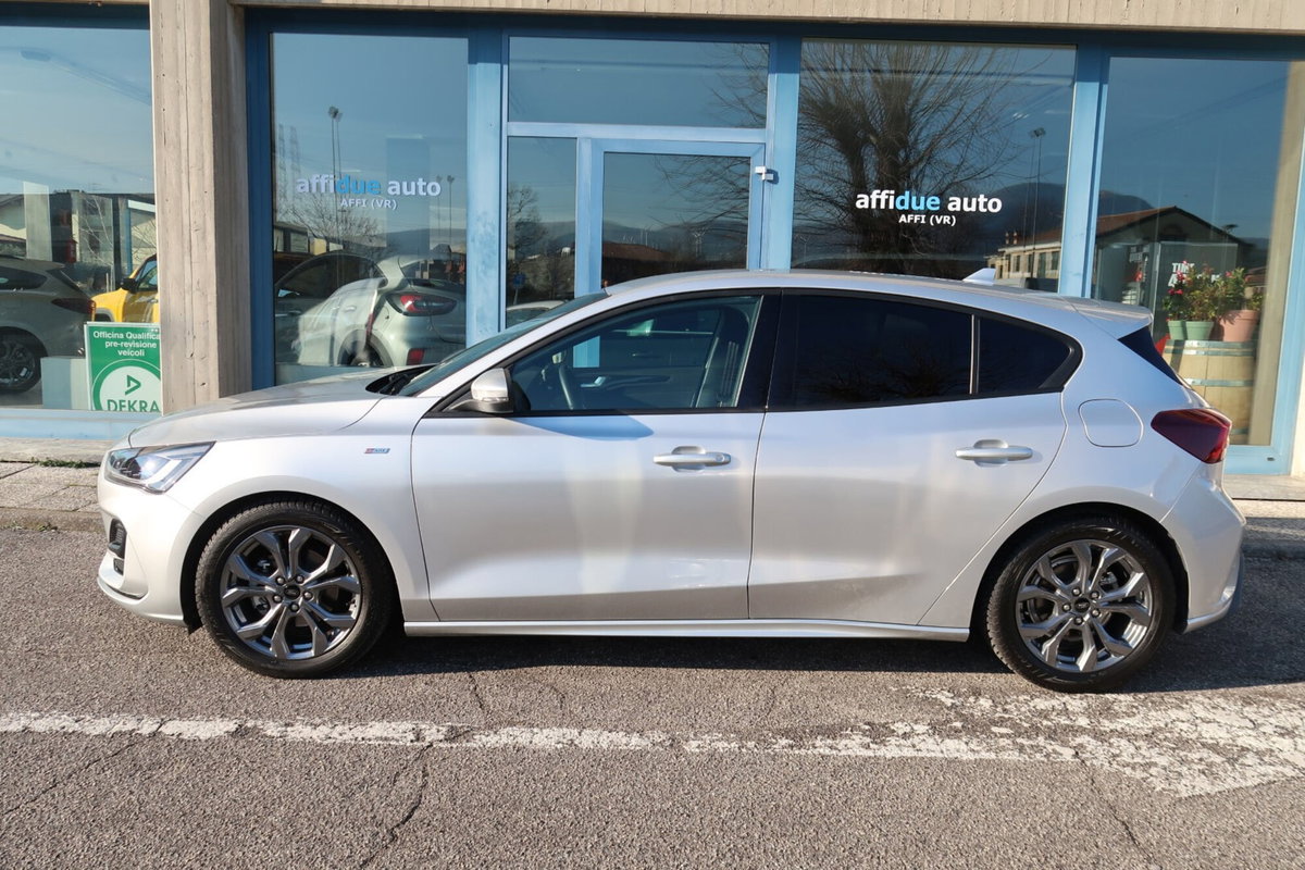 Ford Focus 1.5 EcoBlue 115 CV automatico 5p. ST-Line Style (4)