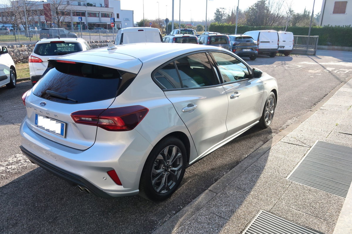 Ford Focus 1.5 EcoBlue 115 CV automatico 5p. ST-Line Style (5)