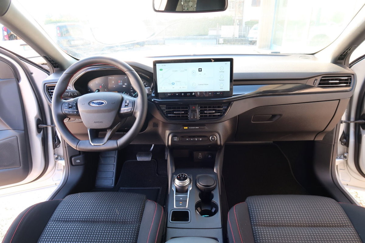 Ford Focus 1.5 EcoBlue 115 CV automatico 5p. ST-Line Style (7)