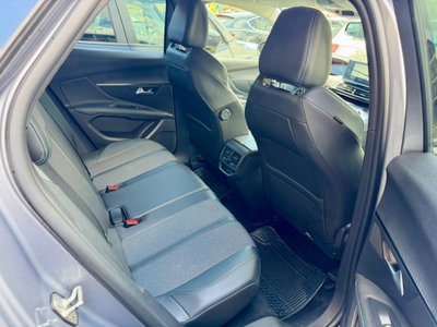 Peugeot 3008 BlueHDi 130 S&S Allure (10)