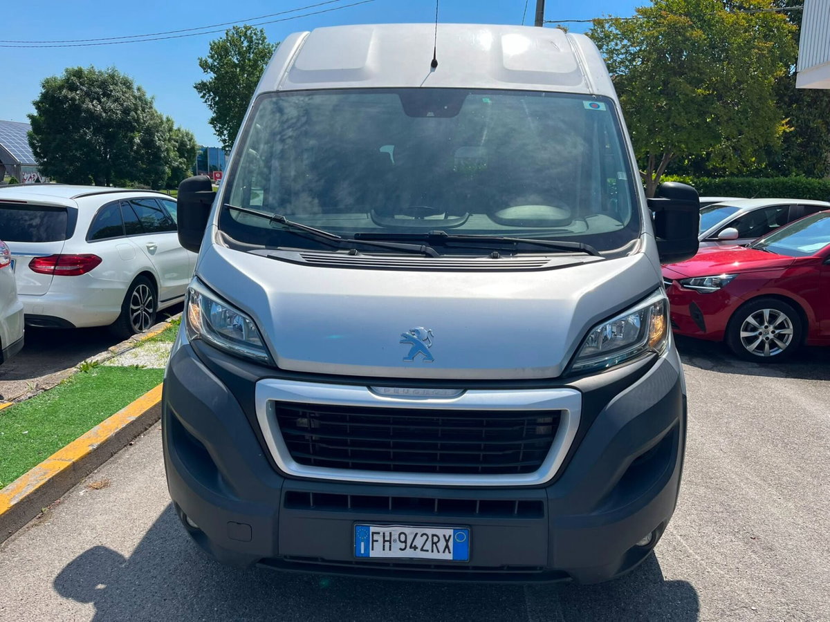 Peugeot Boxer Furgone 330 2.0 BlueHDi/130CV FAP PC-TN Combi Premium (2)