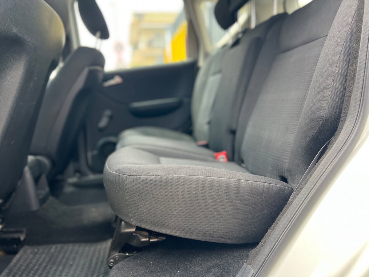 Mercedes-Benz Classe A 180 CDI Elegance (7)