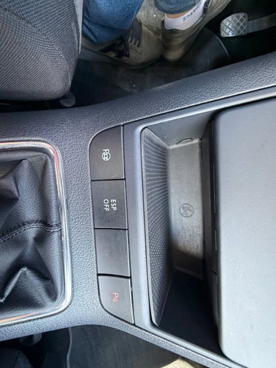 Volkswagen Golf Plus 1.4 TSI Comfortline (18)