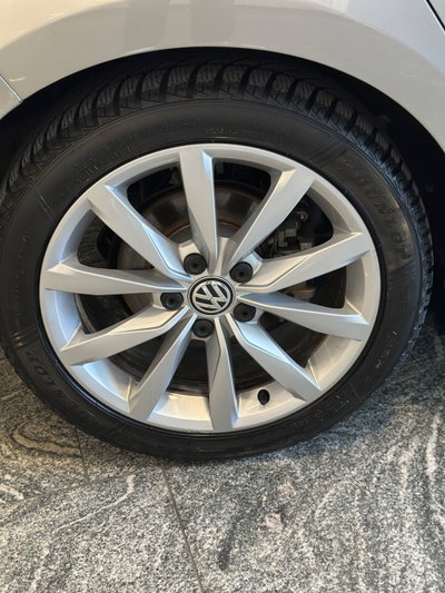 Volkswagen Golf 2.0 TDI 5p. Highline BlueMotion Technology (11)