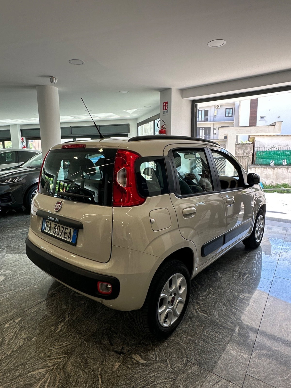 Fiat Panda 0.9 TwinAir Turbo Natural Power Lounge (4)