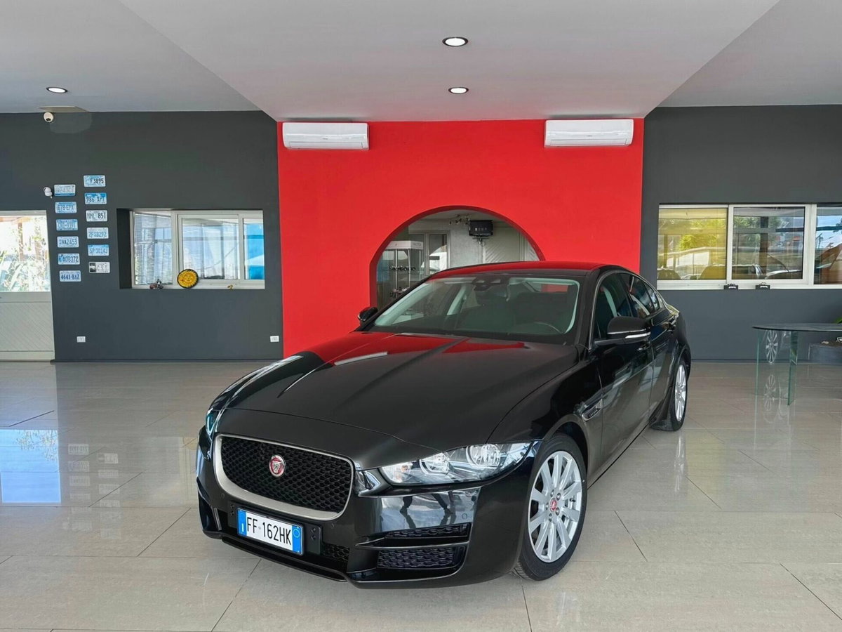 Jaguar XE 2.0 D Turbo 180CV Portfolio