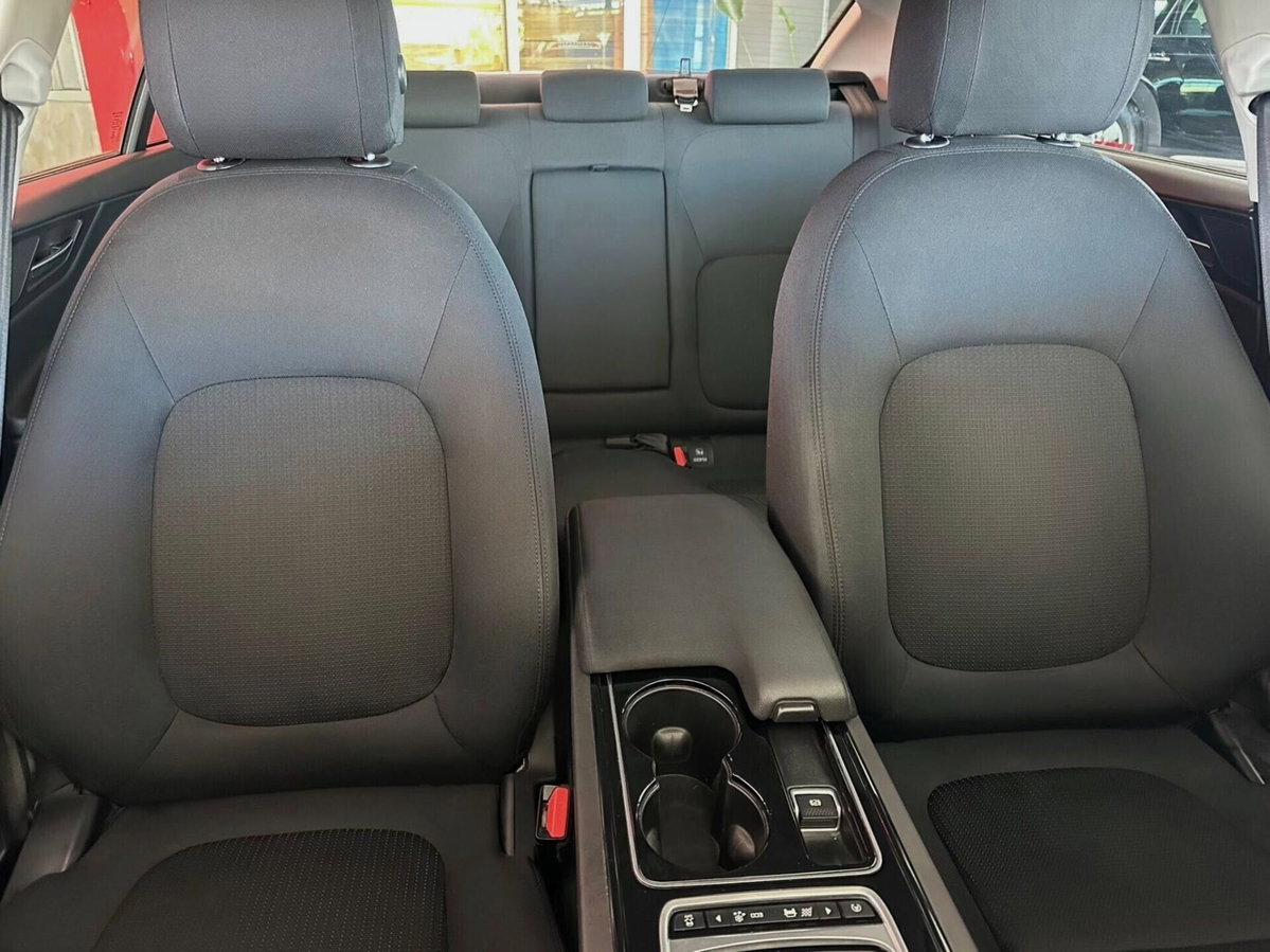 Jaguar XE 2.0 D Turbo 180CV Portfolio (6)