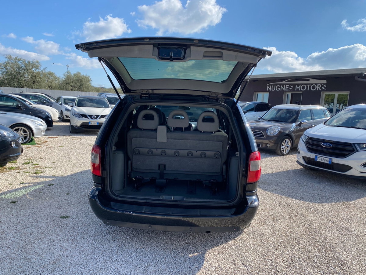 Chrysler Voyager 2.5 CRD cat LX Leather (12)
