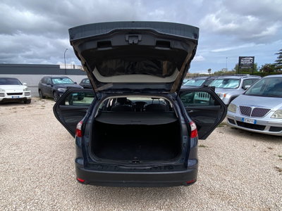 Ford Focus Station Wagon 1.6 TDCi 115 CV SW Titanium (14)