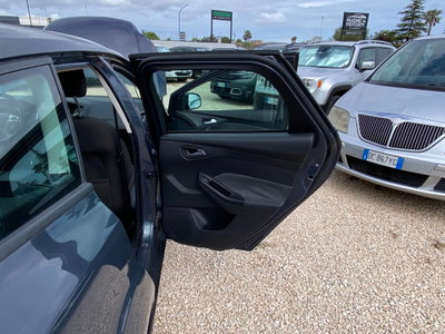 Ford Focus Station Wagon 1.6 TDCi 115 CV SW Titanium (16)