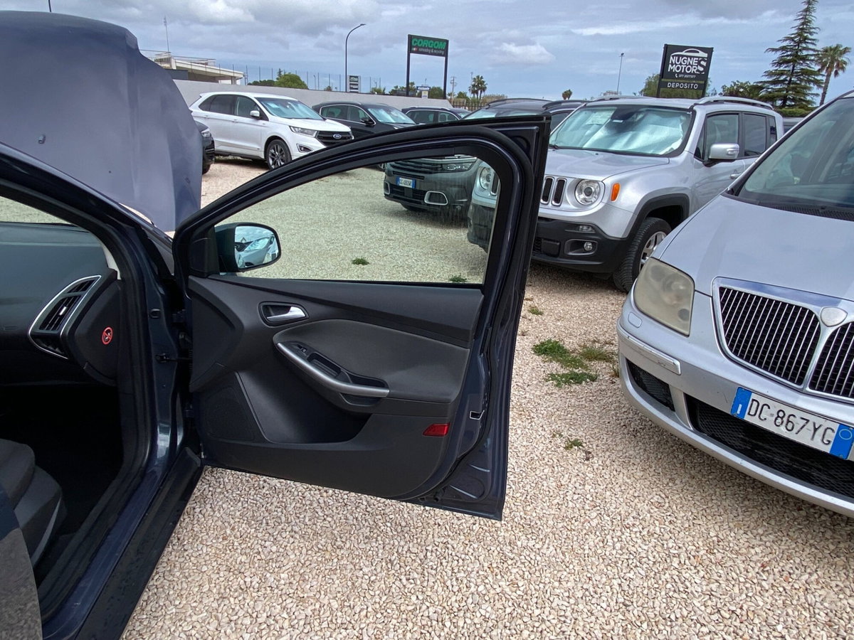 Ford Focus Station Wagon 1.6 TDCi 115 CV SW Titanium (17)
