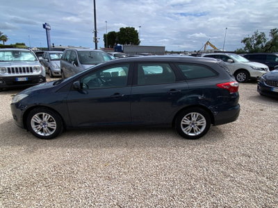 Ford Focus Station Wagon 1.6 TDCi 115 CV SW Titanium (2)