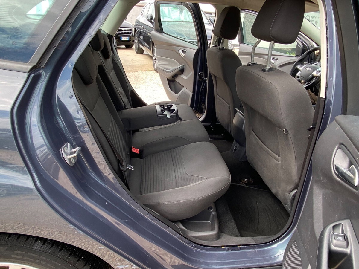 Ford Focus Station Wagon 1.6 TDCi 115 CV SW Titanium (20)