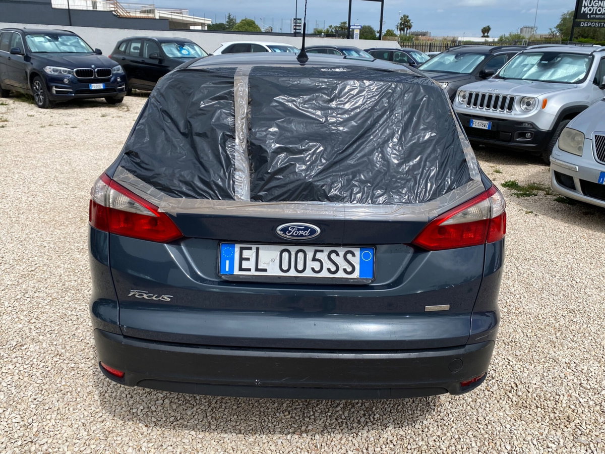 Ford Focus Station Wagon 1.6 TDCi 115 CV SW Titanium (4)
