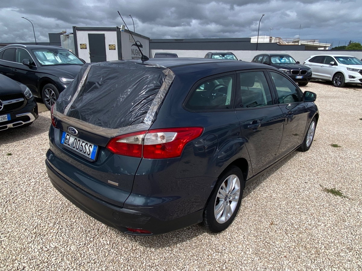Ford Focus Station Wagon 1.6 TDCi 115 CV SW Titanium (5)