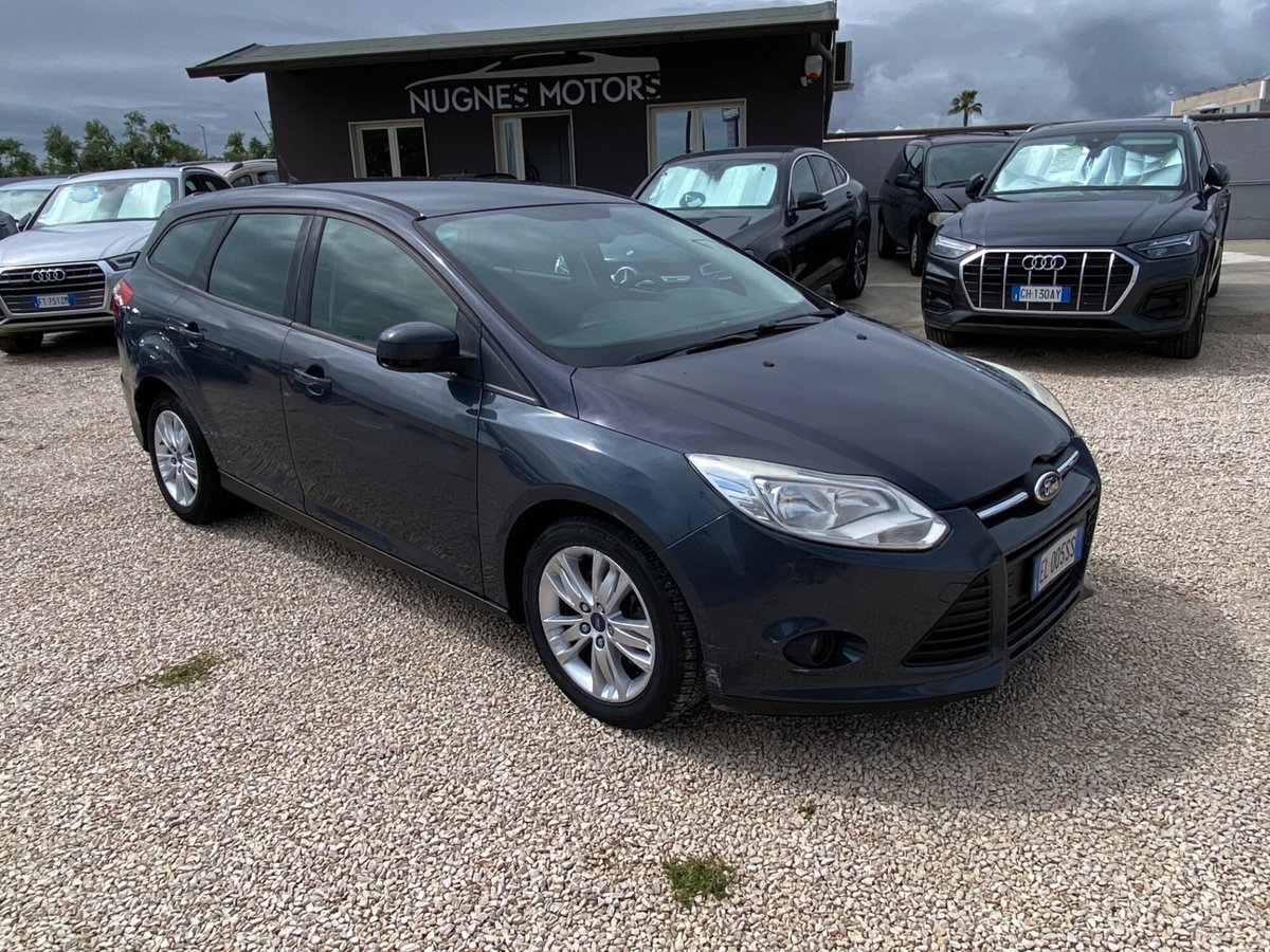 Ford Focus Station Wagon 1.6 TDCi 115 CV SW Titanium (7)
