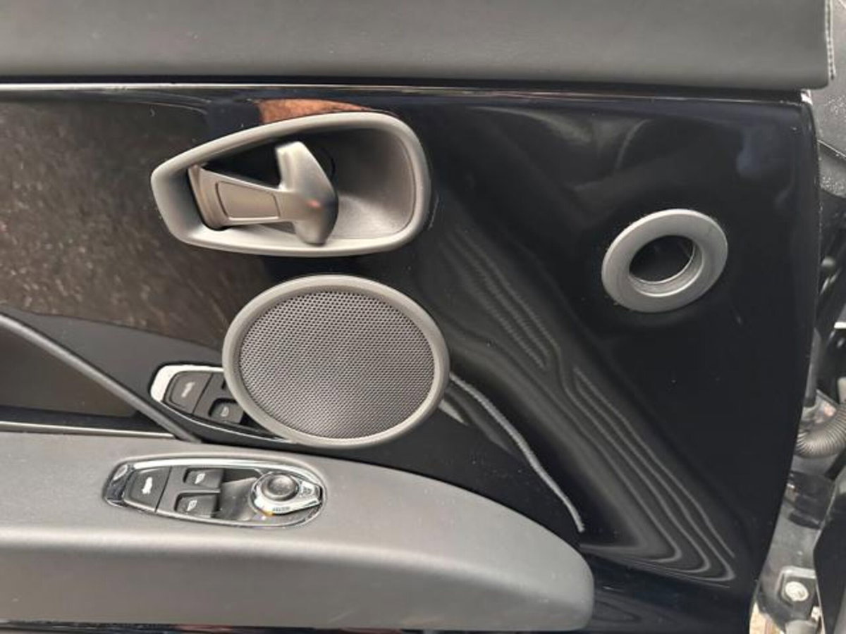 Aston Martin DB11 DB11 V8 Coupé (10)